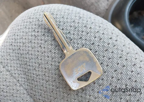 2002 Toyota Tundra Sr5 V8 z USA, uszkodzony, nr VIN 5TBRT34132S230448